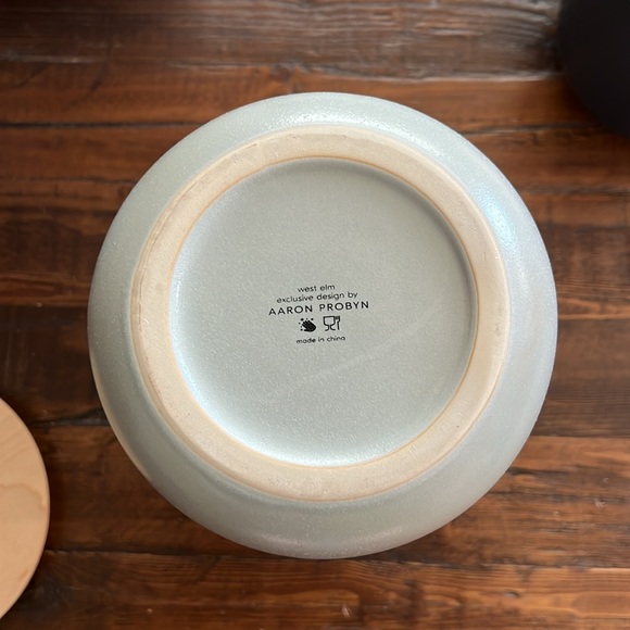 West elm Kaloh stoneware canister - large - Picture 3 of 4
